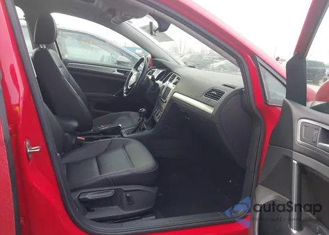 2017 Volkswagen Golf Tsi S 4-Door/Tsi Wolfsburg Edition 4-Door z USA, uszkodzony, nr VIN 3VW117AU7HM075019